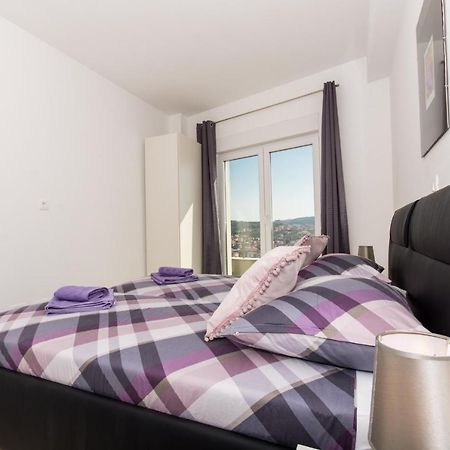 Apartment Julia Трогір Екстер'єр фото